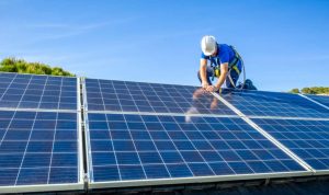 Installation et mise en production des panneaux solaires photovoltaïques à Gramat